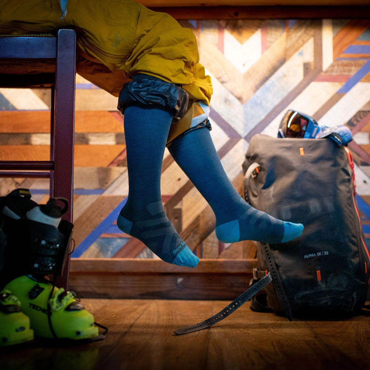 Darn Tough Women's RFL Ultra-Light Ski Socks - Image 3